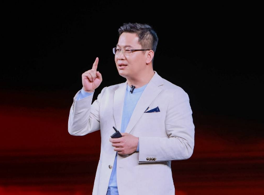 Redmi K40S是一款销量很好，口碑又很不错的千元机，某东后台售后评论突破10万条