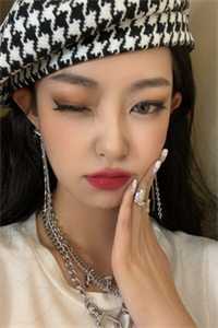 她翻身做了豪门女主人，真千金慌了舒颜冷君离小说在线全文免费阅读